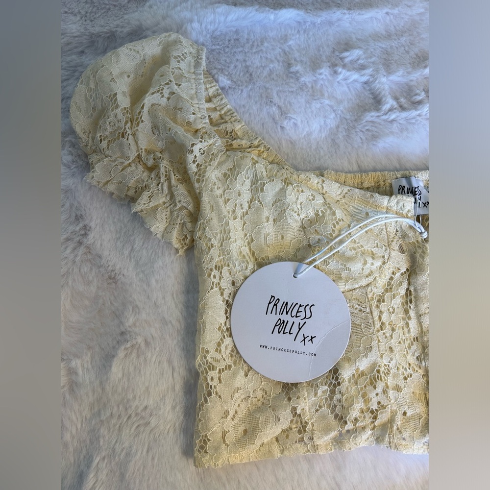 NWT Princess Polly Top